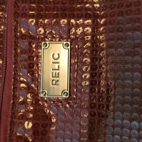 RELIC BURGANDY CROSS BODY PURSE. NWOT - Picture 11 of 11